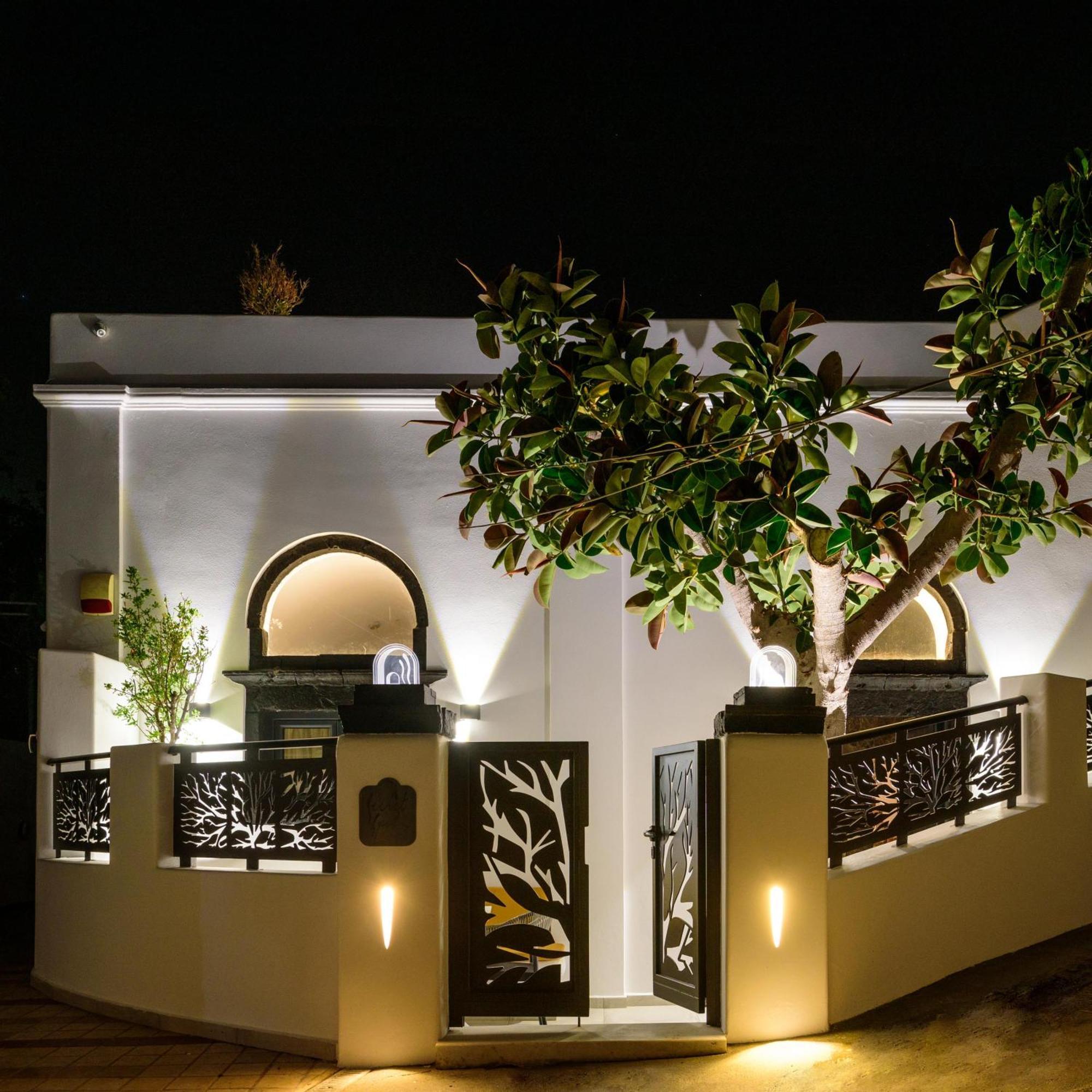 Secret Spot Luxury Villa Fira  Exteriör bild